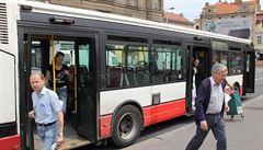 Travel by bus is the pits. Prague passengers would welcome the scent of cinnamon and lemon, but the DPP says it’s too costly.