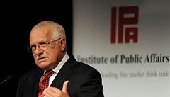 „Boj proti oteplování omezuje občanské svobody,“ rozněcoval prezident Václav Klaus protinožce v Austrálii, jež čeká zavedení uhlíkové daně.