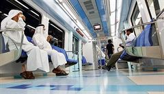 V Dubaji už dva roky nepotřebují řidiče, Od září přibude k červené lince systému Dubai Metro  i zelená trasa se šestnácti stanicemi.