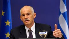 Řecký premiér Jorgos Papandreu chce zřejmě změnu již dohodnutých podmínek záchranného plánu pro svou zemi.