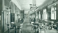 Prague's Café Louvre back at the turn of the 20th century