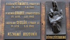 Known and unkown heroes are remembered on Hybernská street in Prague 1
