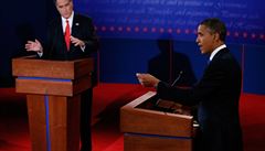 Ve středu 3. října se v první televizní diskusi před americkými prezidentskými volbami 6. listopadu střetl kandidát Republikánské strany Mitt Romney (vlevo) se současným prezidentem Barack Obama, který svůj post obhajuje za demokraty.