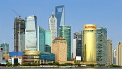 V současné době vyrůstá v Číně 239 mrakodrapů, jejichž výška přesahuje dvě stě metrů. Šanghaj (na snímku) je ztělesněním čínského ekonomického zázraku.