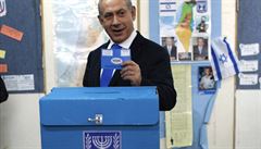 Magie předvolebních slov sice nic nevypovídá o budoucí realitě vládnutí předsedy pravicové strany Likud Bejnamina Netanjahua, ale při sledování jeho veřejných vystoupení se nelze ubránit dojmu, že stále víc věří v to, že má poslání.