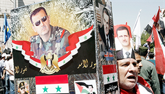 Stoupenci syrského režimu nezapomněli 9. září v Damašku při protestech proti americkému zásahu ani na otce současného prezidenta Háfize Asada.