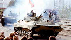 Před dvaceti lety zvítězil v Rusku prezident Boris Jelcin, když nechal tanky rozstřílet parlament.