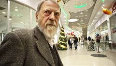 „Samozřejmě, Vánoce jsou svátky konzumu. Obchodní řetězce by jako první protestovaly proti nějaké změně,“ konstatuje Jan Kozlík.