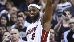 Nov steleck rekord. LeBron James naszel v NBA 61 bod