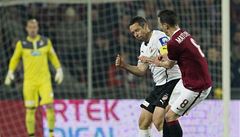 Srá�ka kapitán�. Pavel Horváth (vlevo) a Marek Mat�jovský