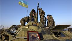 Kyjev: Na Krymu vojensky nezashneme, chceme chrnit vchodn hranici
