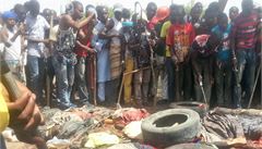 Masakr v Nigrii. Ozbrojenci pobili ve tech vesnicch pes stovku lid