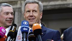 Christian Wulff hovoí k novinám po vyhláení osvobozujícího rozsudku 27. února v Hannoveru.