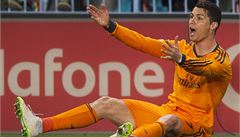 Gestikulující Cristiano Ronaldo.