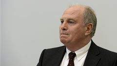 Prezident Bayernu Hoeness byl za daov podvody odsouzen na 3,5 roku