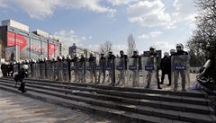 Kordon tureck� po��dkov� policie.