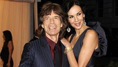Frontman skupiny Rolling Stones Mick Jagger a módní návrháka L' Wren Scottová spolu byli od roku 2001.