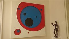 Stejn jako v zahranií je i v esku stále populárnjí street art. Na ArtPrague jej zastupuje mimo jiné i Jan Kaláb (známý jako Point) se svými proezávanými plátny.