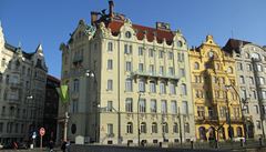 Pražské Masarykovo nábřeží, domy ve znamení luxusu a secese