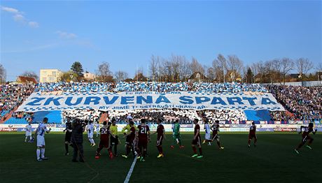 Vulgární choreo domácích fanouk.