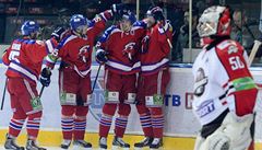 Hokejisté Lva slaví další gól v síti Doněcku
