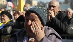Protivále�ná demonstrace na kyjevském nám�stí Nezávislosti. Proti ruské intervenci na Ukrajin� protestovaly na Majdanu tisíce lidí.