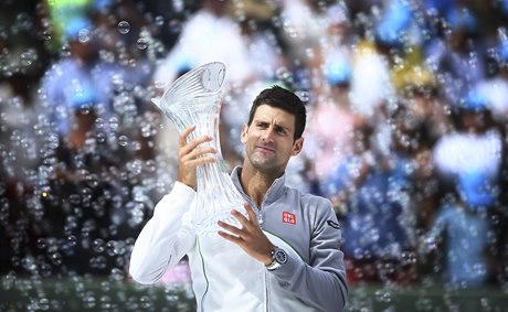 Novak Djokovi se raduje z titulu z Miami