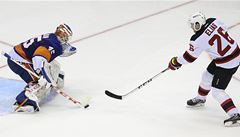 Patrik Eliá� p�i neúsp�ném nájezdovém pokusu