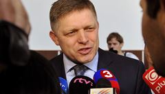 Poraený slovenský prezidentský kandidát Robert Fico.