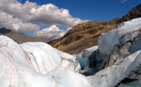 Athabasca Glacier v Kanad