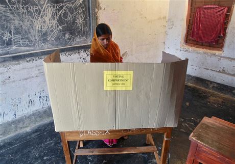 V Indii odstartovaly veobecné volby, potrvají a do kvtna.