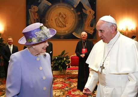 Pape Frantiek a královna Albta II.