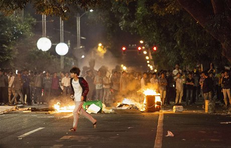 Pouliní protesty v ínském Mao-mingu.