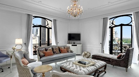 Hotelové apartmá ve stylu Christina Diora v New Yorku.