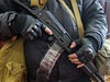 Ozbrojení prorutí separatisté ve východoukrajinském Luhansku.
