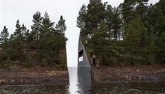 Památník Breivikovým obětem: pozůstalí se bouří proti vítěznému návrhu