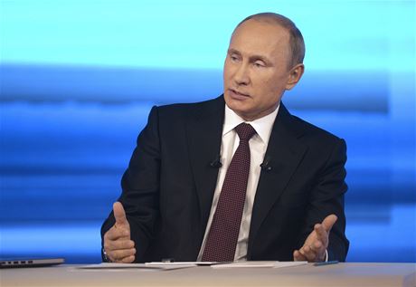 Ruský prezident Vladimir Putin v televizní debat s obany. 