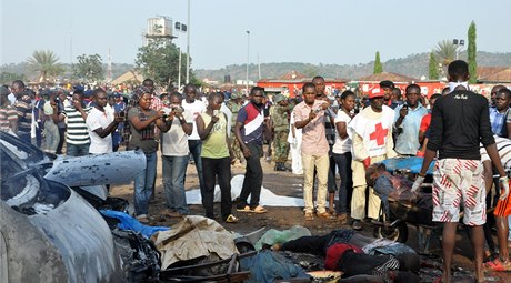 Bombový útok na autobusovém nádraí nigerijské metropole Abuja