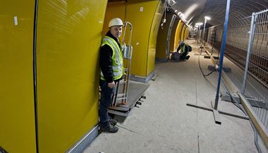Dlnci dokonuj posledn prce po dvoulet rekonstrukci uzaven stanice metra Nrodn tda.