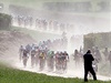 Momentka ze slavné klasiky Paí - Roubaix.