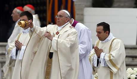 Pape Frantiek zahjil kanonizaci svch pedchdc Jana Pavla II. a Jana XXIII. 