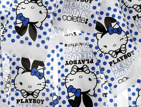 Limitovaná kolekce produkt Hello Kitty x Playboy pro paíský obchod Colette.