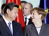 Nmecká kancléka Angela Merkelová a ínský prezident Si in-pching v druné debat 28. bezna v Berlín.