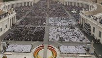 Papeov Jan Pavel II. a Jan XXIII. byli svatoeeni, Vatikn zaplnily davy lid