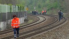 Vy�et�ovatelé v Uh�ín�vsi, kde Iveta Barto�ová dobrovoln� ukon�ila sv�j �ivot.