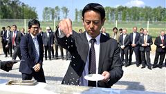 Místo májky rýže a saké. Japonci v Pardubicích oslavili novou továrnu