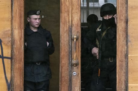 Policie hld budovu regionlnho parlamentu v Odse.