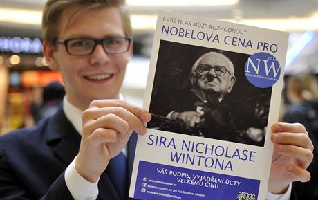 Podpisov akce na podporu nominace Nicholase Wintona na Nobelovu cenu mru 2014 se konala 7. kvtna v Pardubicch. 