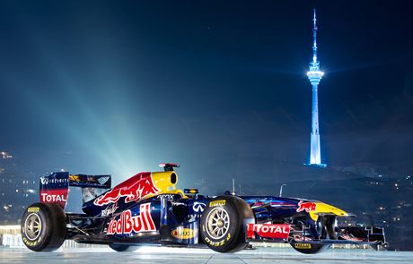 Propaganí focení Red Bullu v Baku