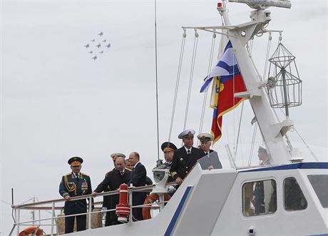 Putinv píjezd do sevastopolského pístavu.